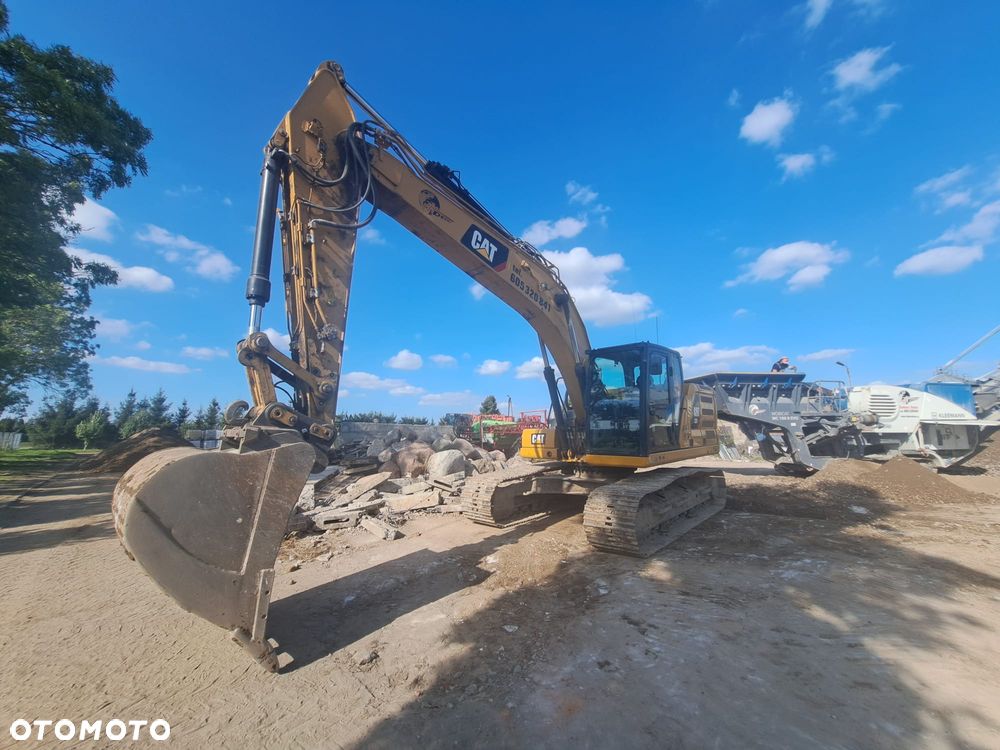 Caterpillar 320 - 4