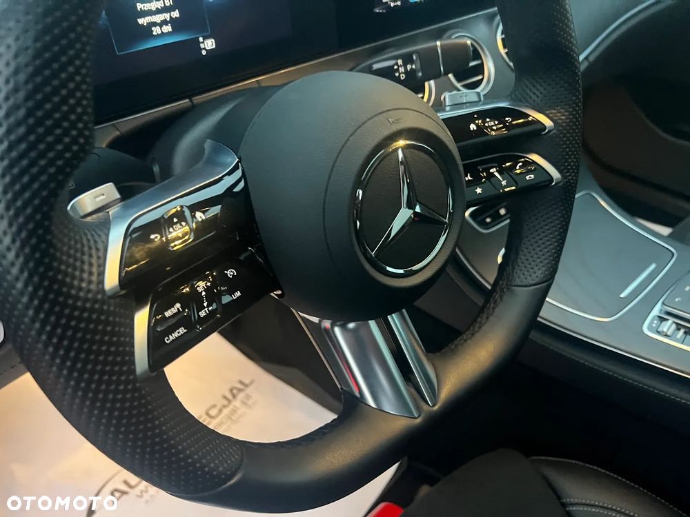 Mercedes-Benz Klasa E 200 4-Matic 9G-TRONIC - 19