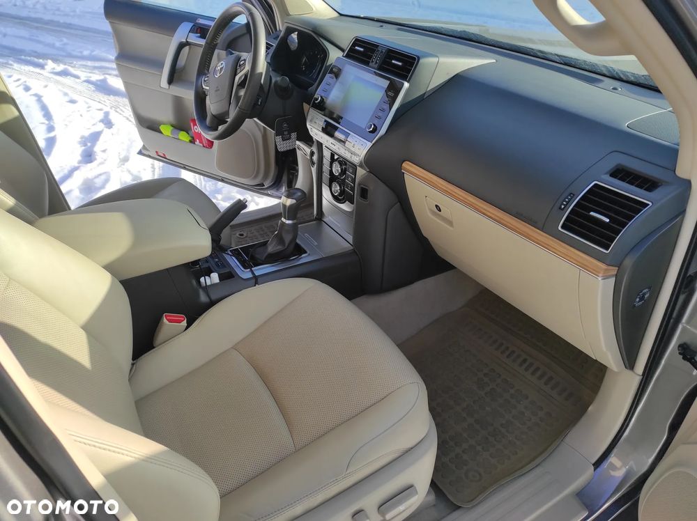 Toyota Land Cruiser LC 2.8 D-4D Invincible - 10