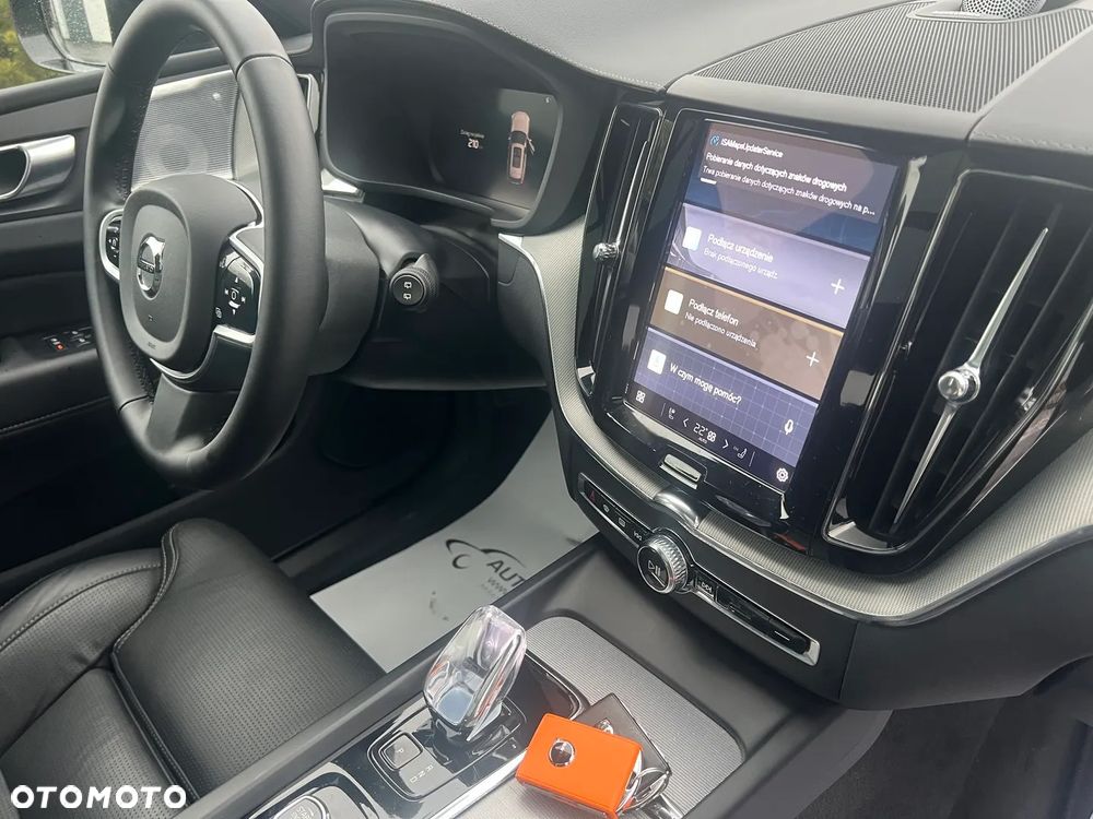 Volvo XC 60 B5 B AWD Ultra Black Edition - 23