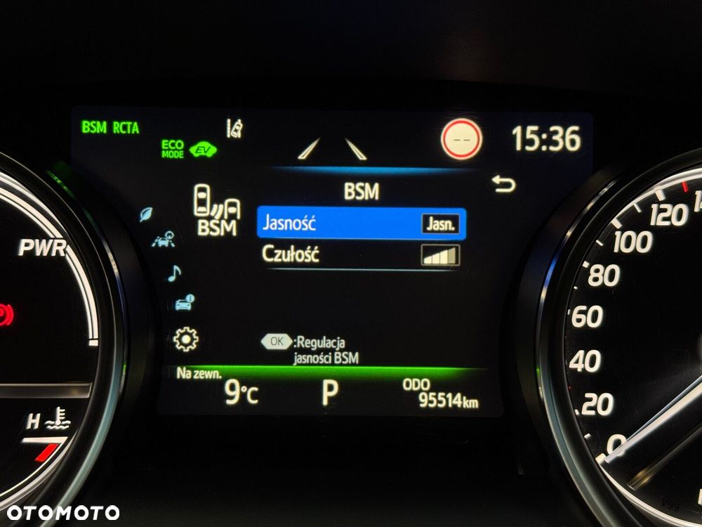 Toyota Camry 2.5 Hybrid Executive CVT - 35