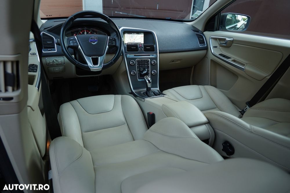 Volvo XC 60 D4 AWD Geartronic Summum - 29