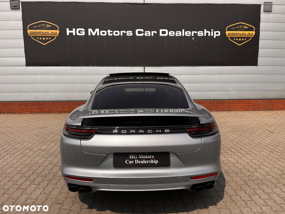 Porsche Panamera 4 - 11