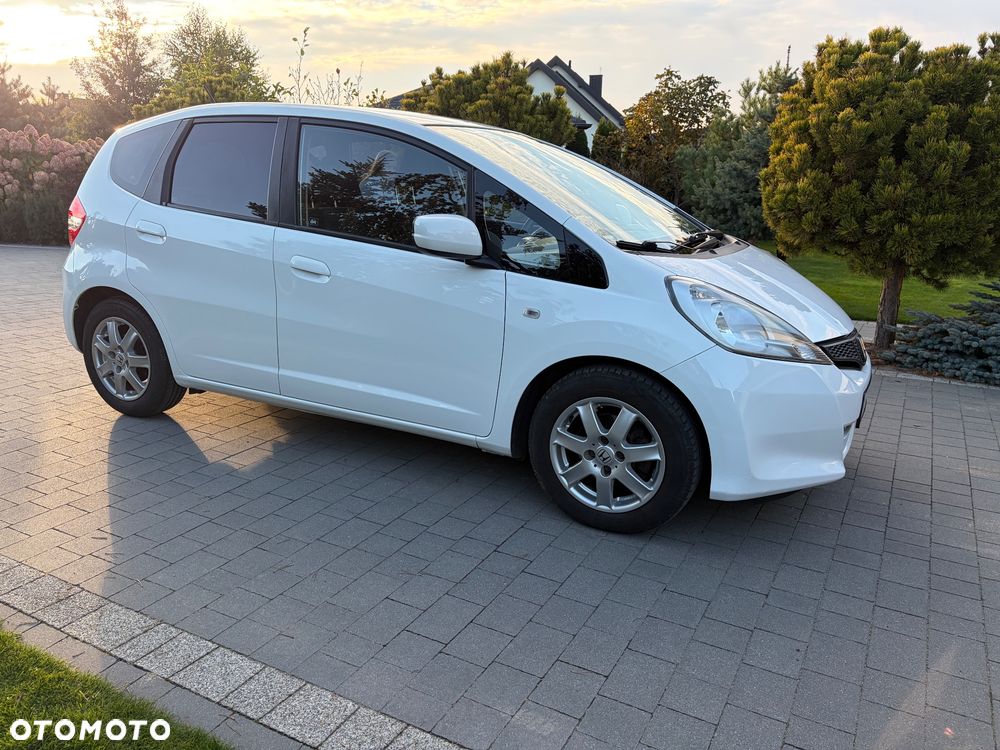 Honda Jazz 2011 photo 3