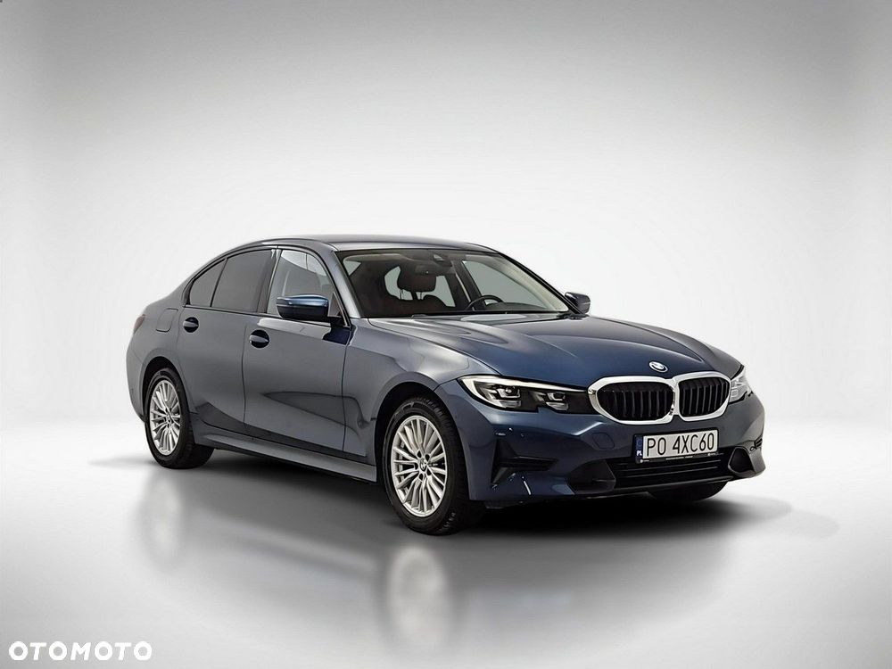BMW Seria 3 320i xDrive Sport Line - 7