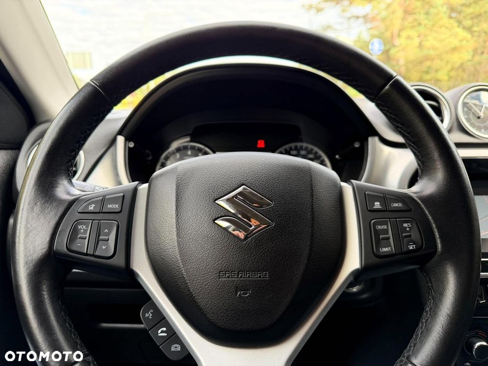 Suzuki Vitara 1.6 Premium 2WD - 32