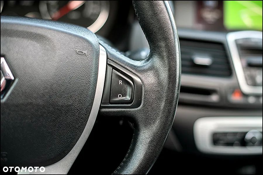 Renault Laguna dCi 175 FAP Initiale - 20