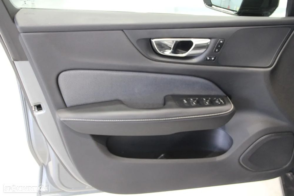 Volvo V60 2.0 D4 R-Design Geartronic - 7