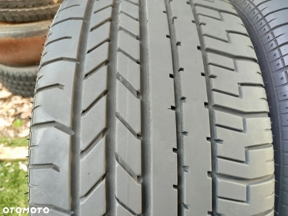 255/40R19 97Y Pirelli Asymmetric 2x90% bieznika - 2