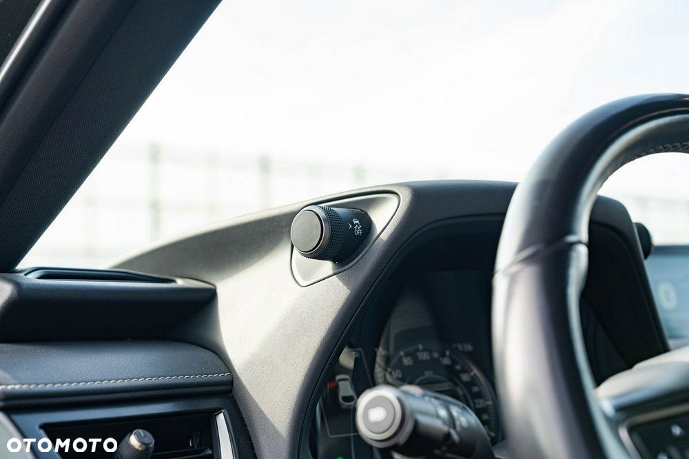 Lexus UX 250h GPF F Impression 2WD - 31