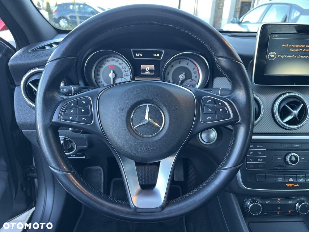 Mercedes-Benz GLA - 20