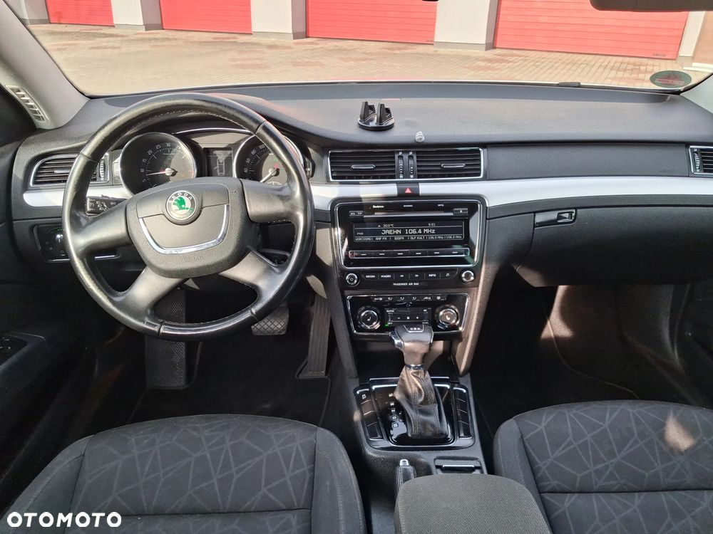 Skoda Superb 2.0 TDI DSG FAMILY - 6