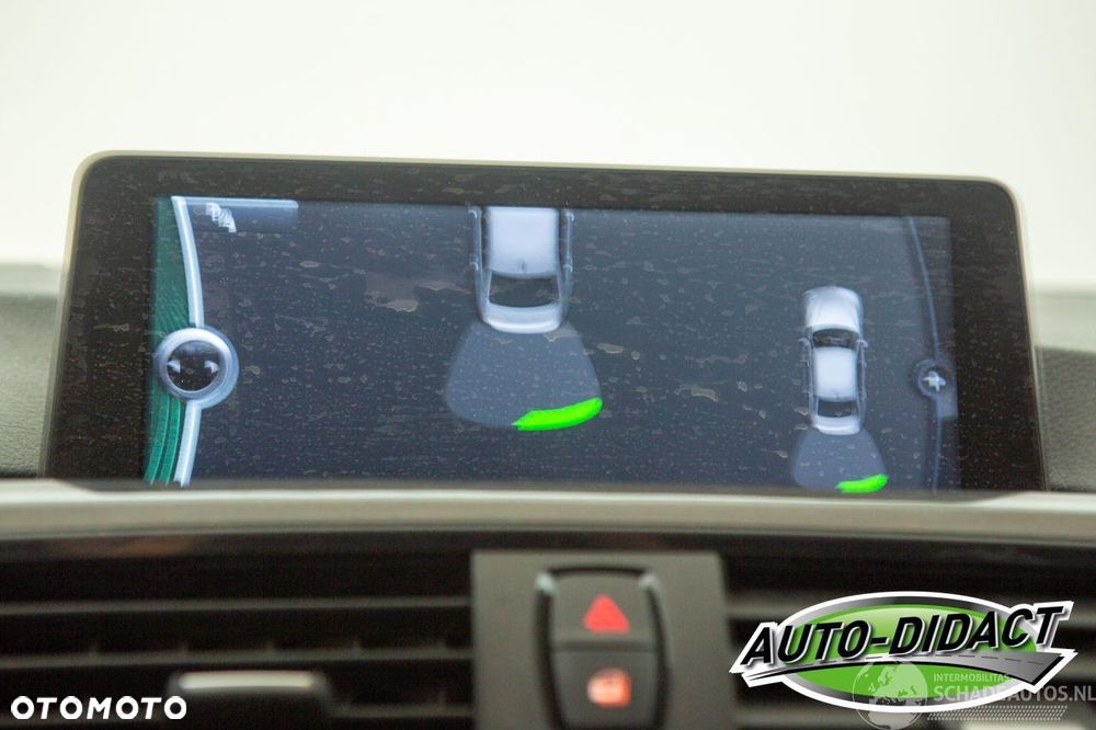 BMW Seria 3 - 32