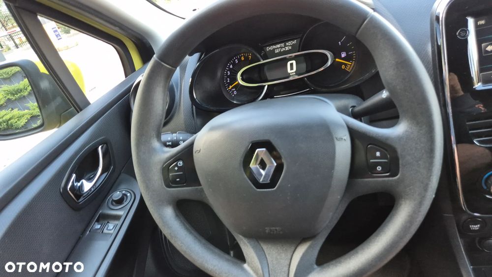 Renault Clio - 24
