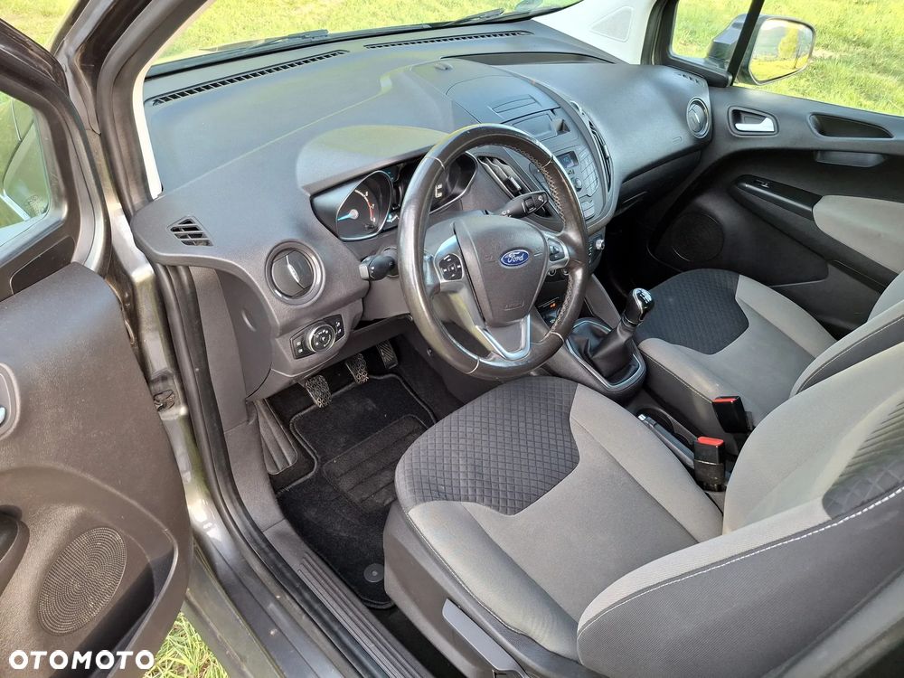 Ford Tourneo Courier 1.0 EcoBoost Titanium - 14