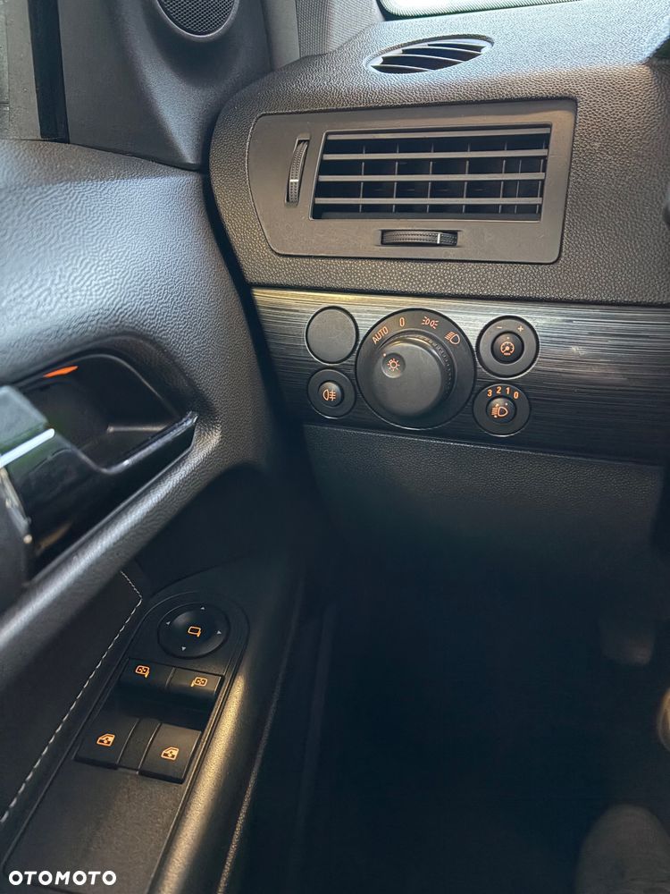 Opel Astra 1.6 Cosmo - 8