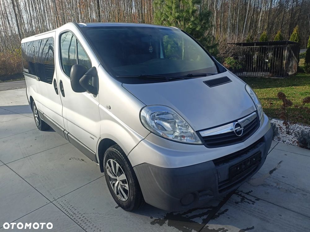 Opel Vivaro - 1
