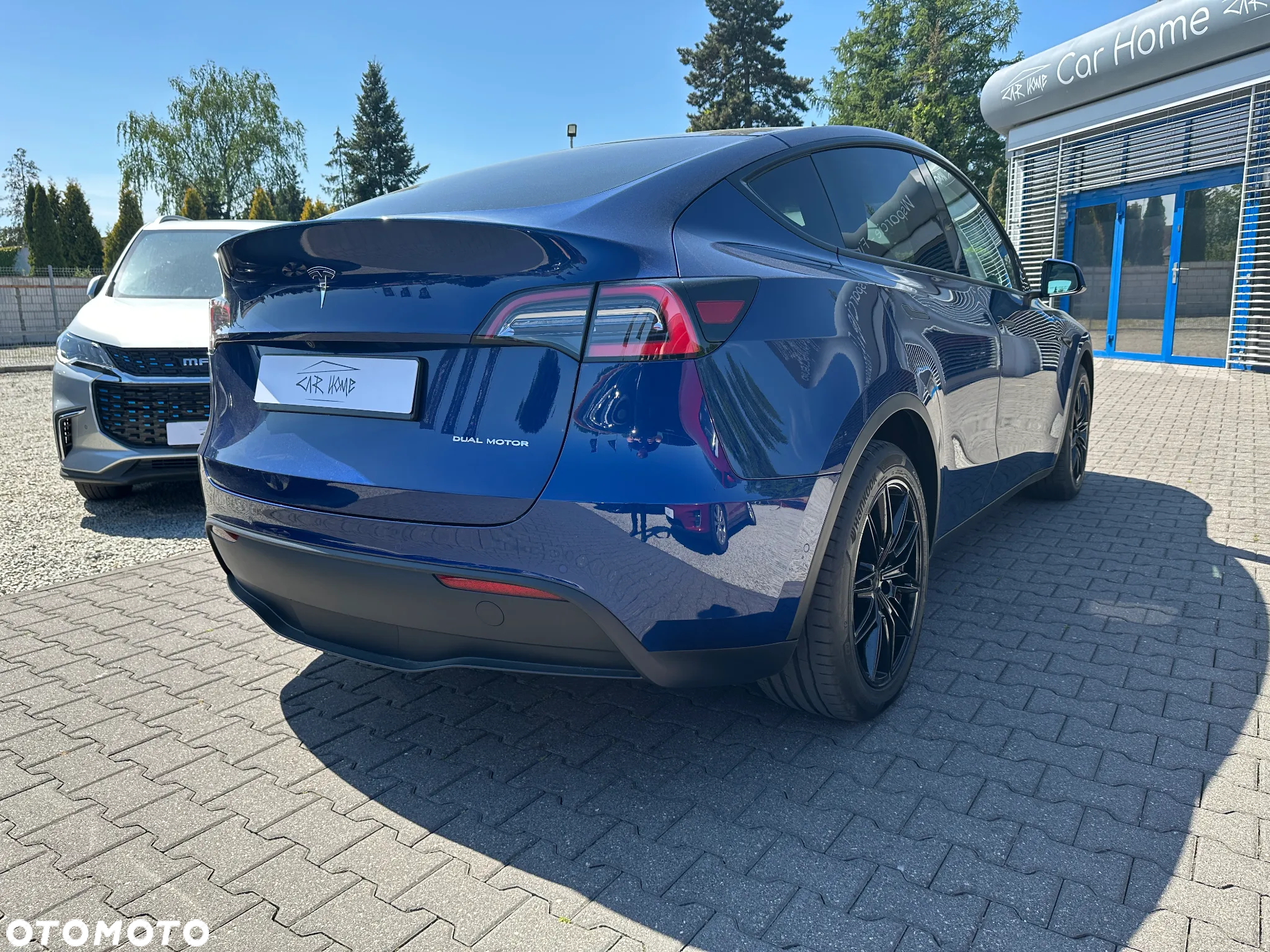 Tesla Y Model Long Range Dual Motor AWD - 6