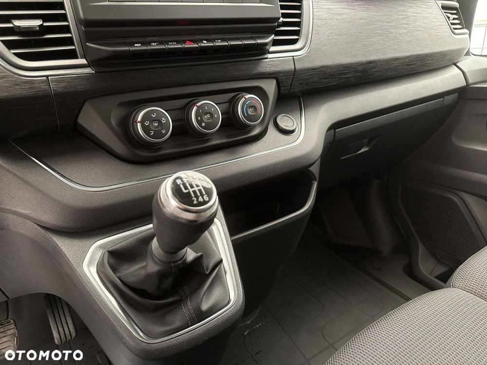 Renault Trafic - 17