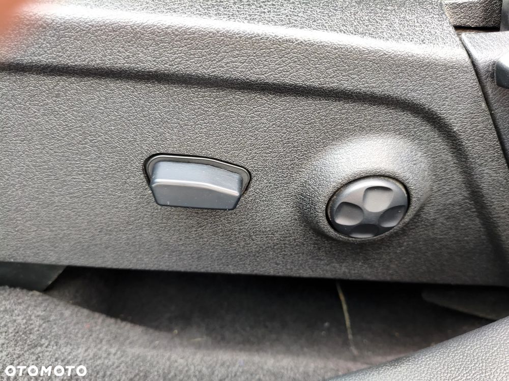 Fiat Freemont 2.0 Multijet Lounge AWD - 24