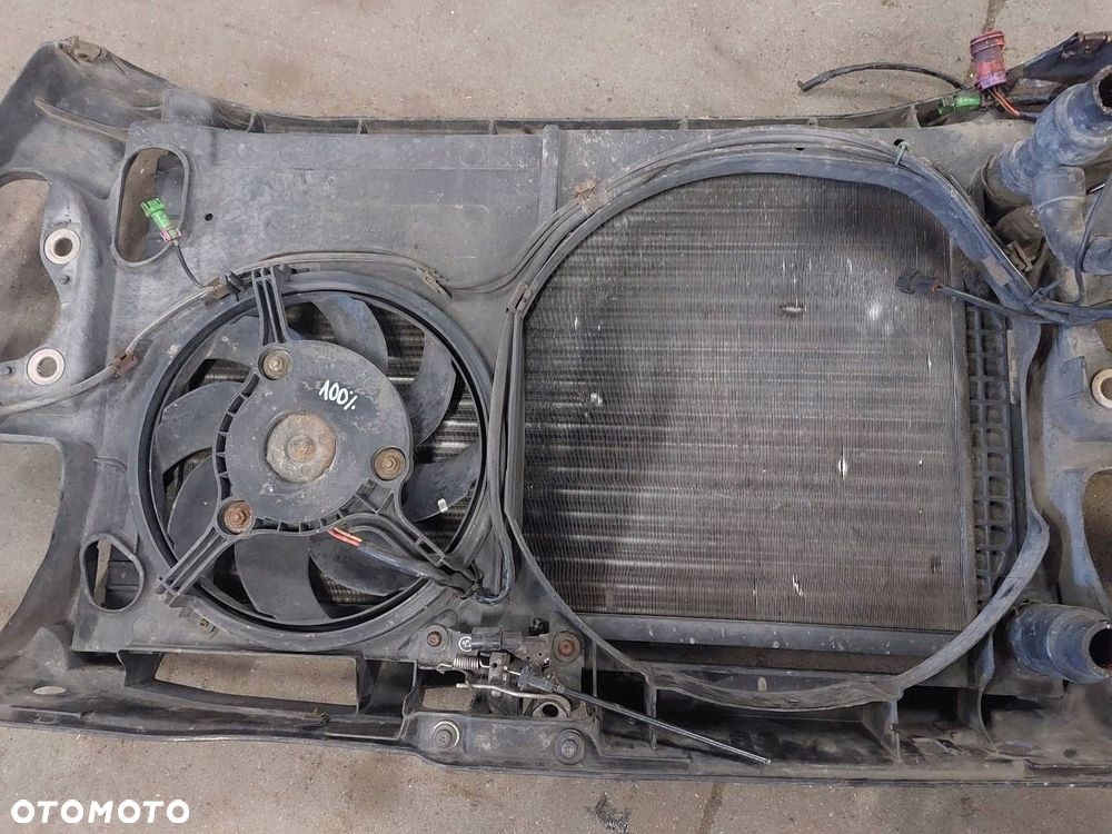 PAS PRZEDNI WZMOCNIENIE CZOŁOWE + CHŁODNICA WODY AUDI A4 B5 1.6 8V - 7