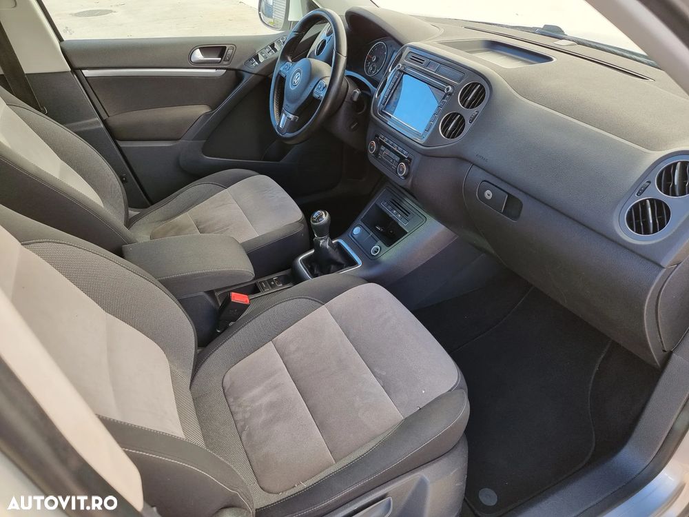 Volkswagen Tiguan 2.0 TDI DPF 4Motion BlueMotion Technology Exclusive - 9