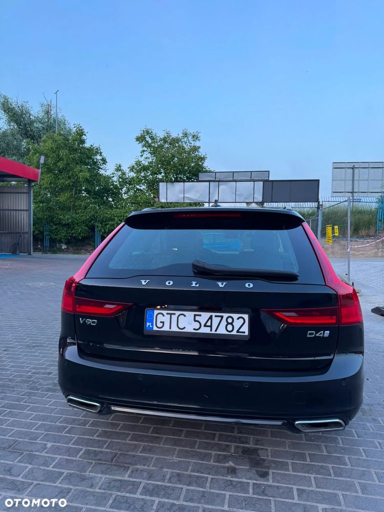 Volvo V90 D4 R-Design - 17