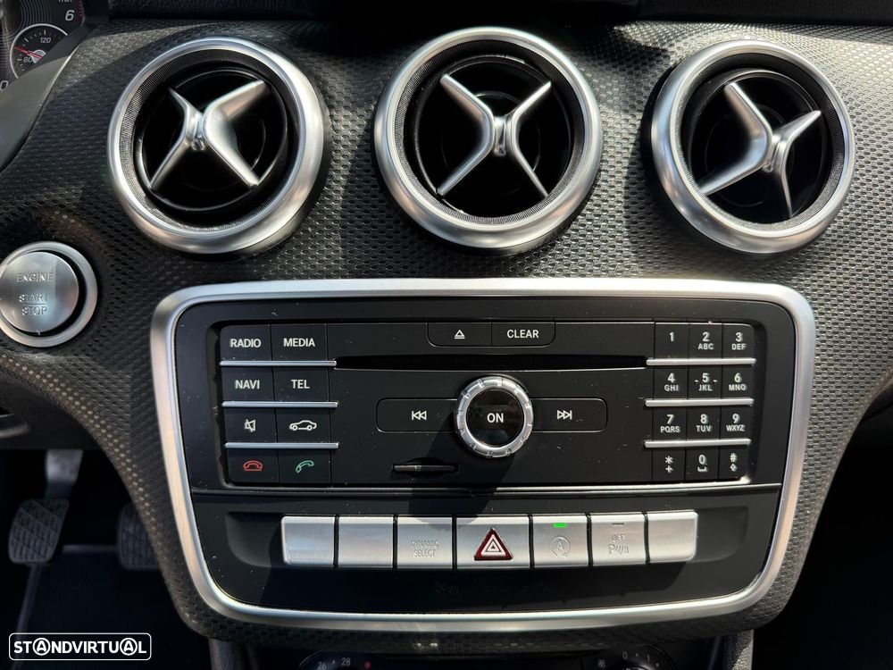 Mercedes-Benz A 180 d AMG Line - 26