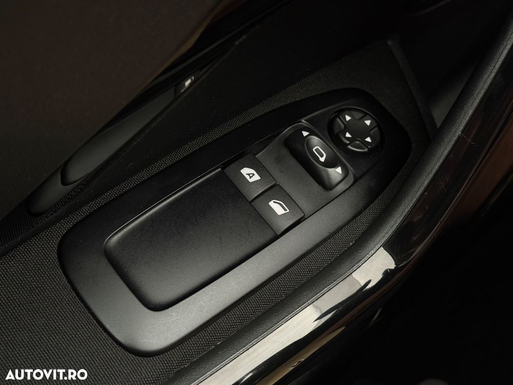 Peugeot 208 PureTech 82 Style - 30