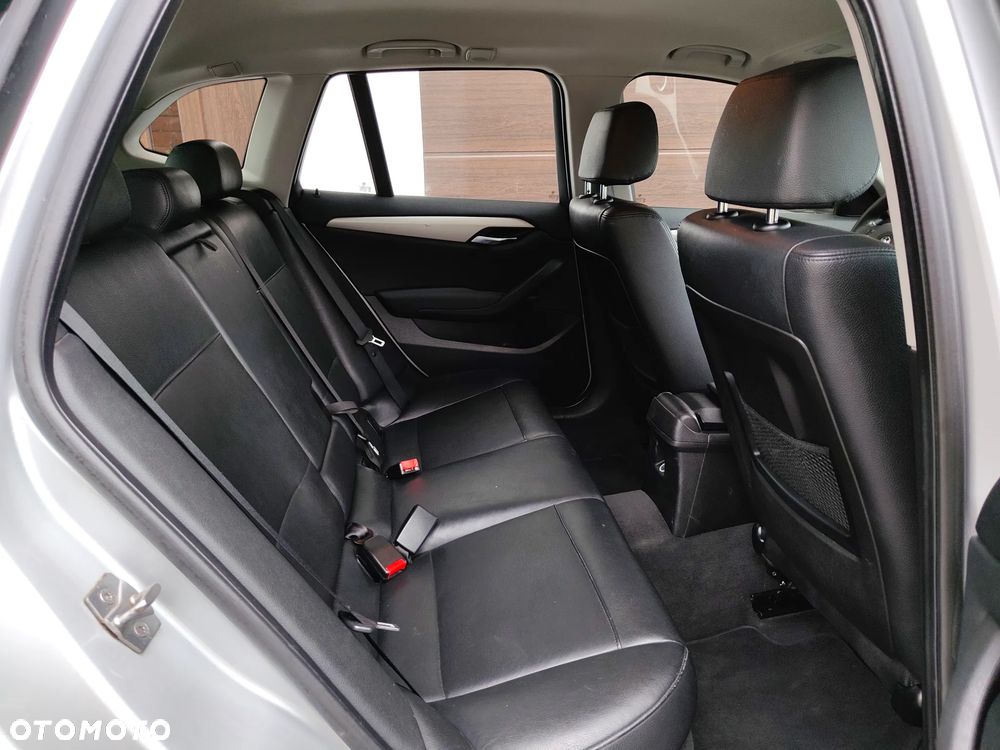 BMW X1 xDrive18d Sport Line - 17