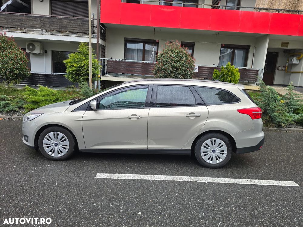 Ford Focus 1.5 TDCi DPF Start-Stopp-System Aut. Business - 4
