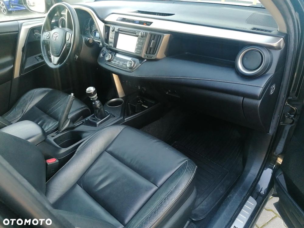 Toyota RAV4 2.2 D-4D Prestige - 9