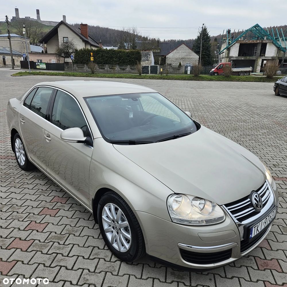 Volkswagen Jetta 1.9 TDI United - 12