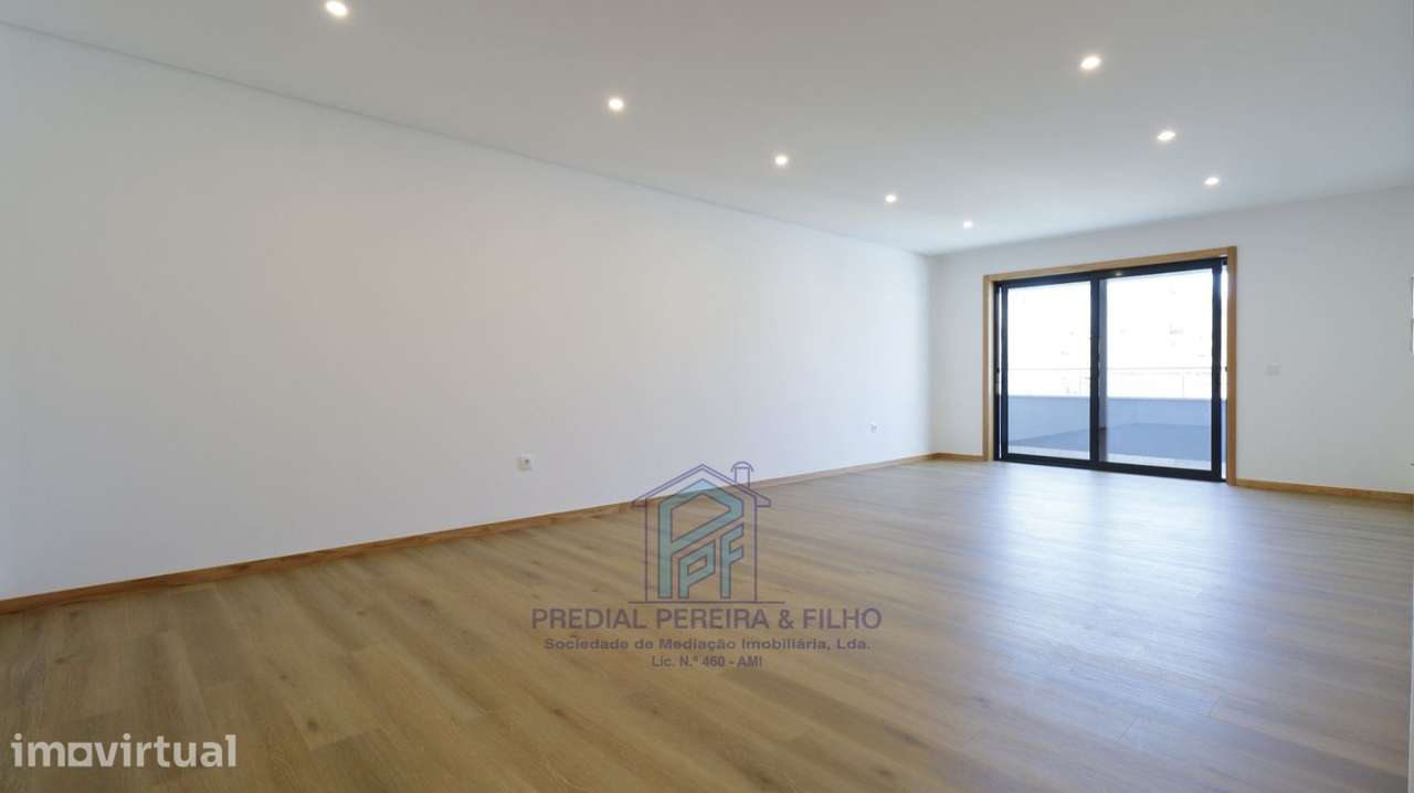 Apartamento T3 Novo - Rio Tinto / Centro - Grande imagem: 2/30
