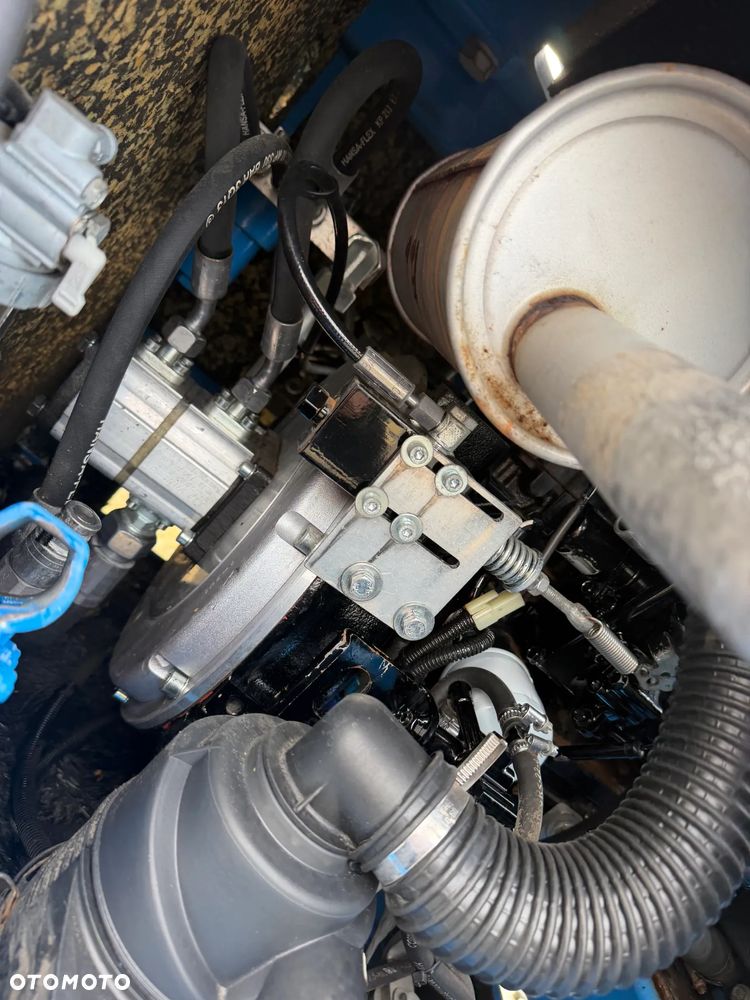 KLAAS K21/31TSR Dźwig Dekarski żuraw zwyżka podnośnik 31m. udźwig 1800kg max. Silnik Yanmar 3cyl. Kosz pojemnik. Dźwig Sterowany całkowicie zdalnie z pilota. Do 3,5 tony Transportowanie samochodem osobowym! Podwieszana oś Hydr. Własny Napęd Hydr. na 2 koła w terenie. Maszyna jak Nowa 2 tyś mtg. 2015r. Po serwisach Dekra. Sprowadzona z Norwegii. Nie różni się od nowej z salonu. Pełna Hydraulika w maszynie. Najbogatsza wersja. OKAZJA  230volt. Zero zużycia! - 26