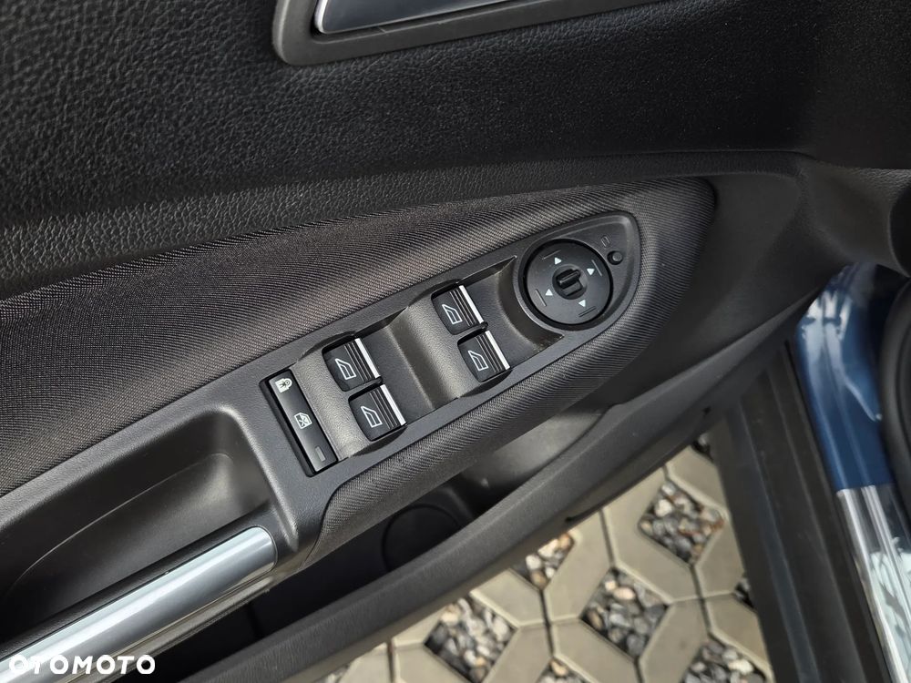 Ford Grand C-MAX - 12