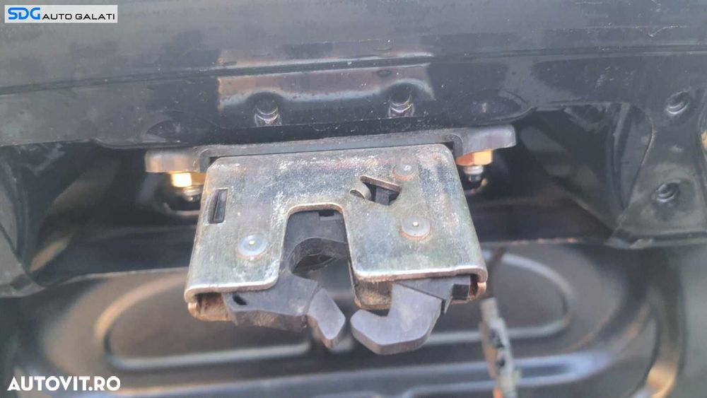 Broasca Incuietoare de la Capota Portbagaj Audi A4 B6 Berlina Sedan 2001 - 2005 Cod 8E5827505B [C1724] - 1