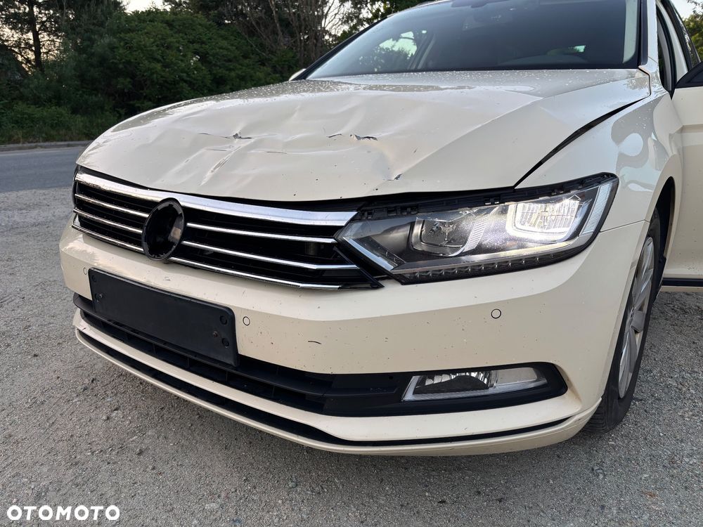 Volkswagen Passat 2.0 TDI (BlueMotion Technology) DSG Comfortline - 34