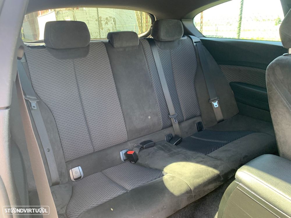 BMW 120 d Pack M - 14