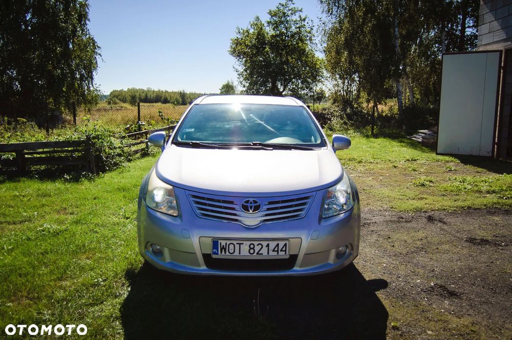 Toyota Avensis 2.0 D-4D Sol - 3