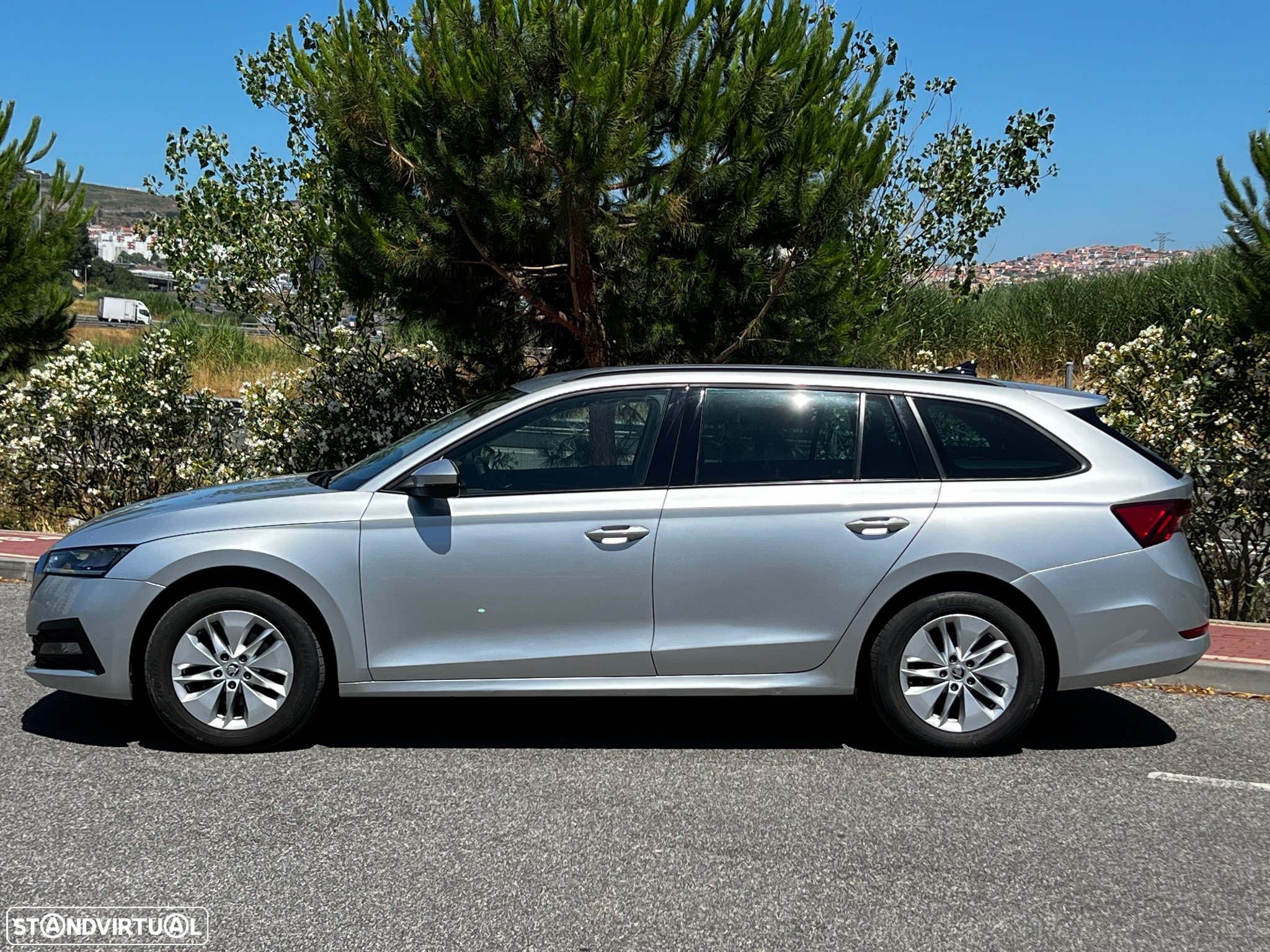 Skoda Octavia Break 2.0 TDI Ambition DSG - 4