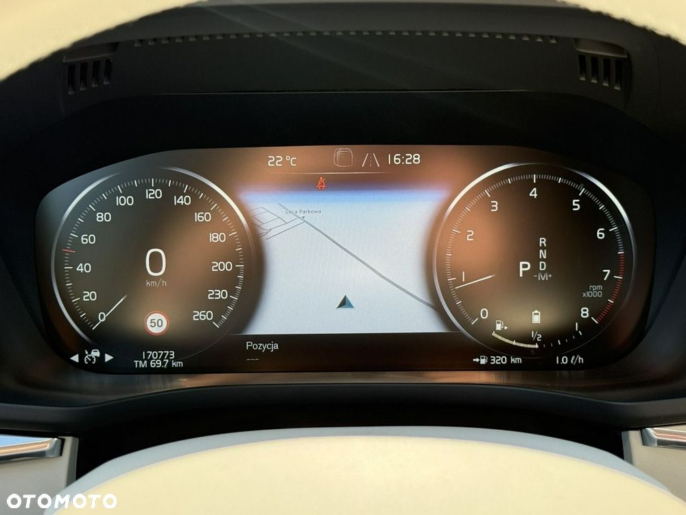 Volvo XC 60 - 30
