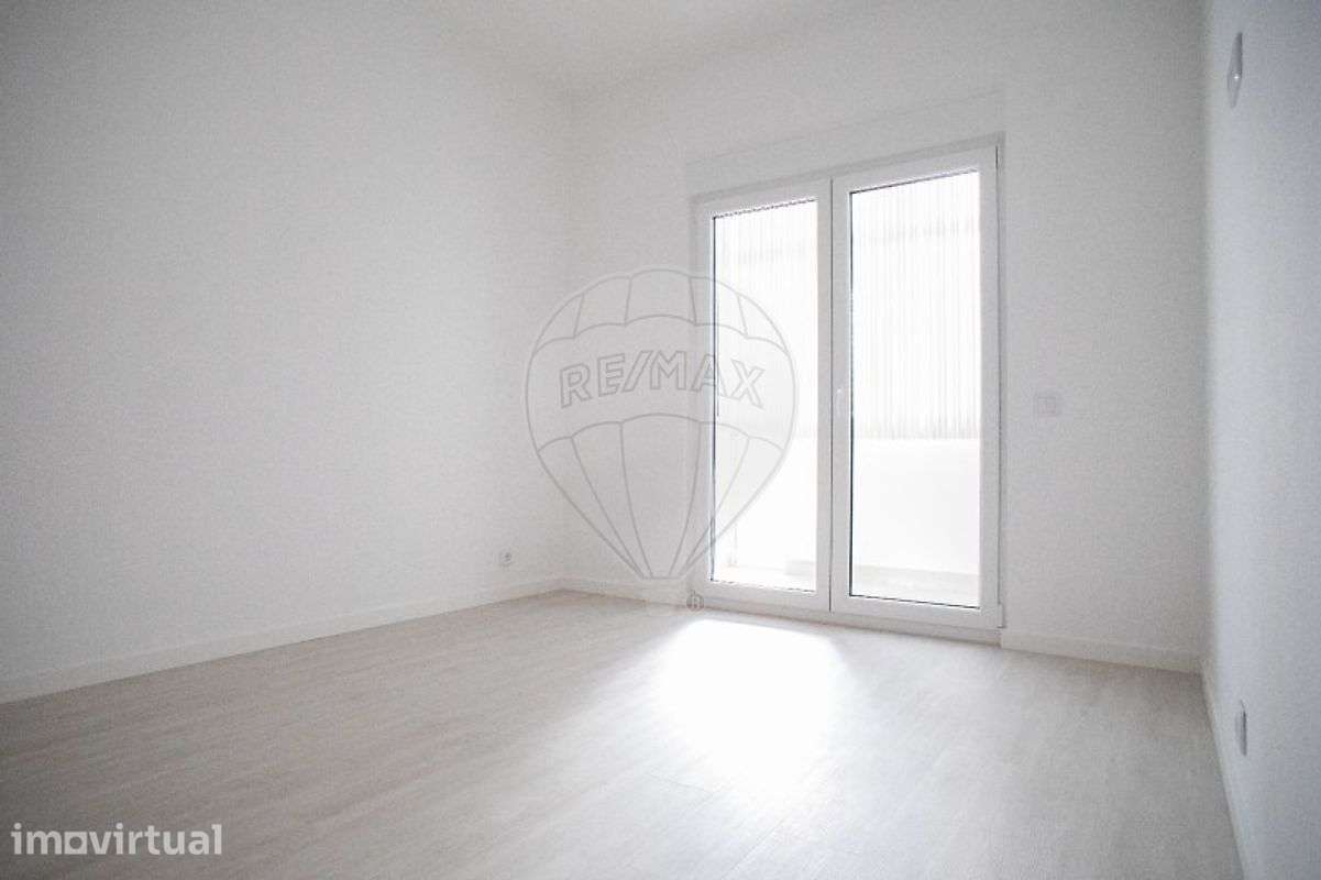 Apartamento T2 para arrendamento - Grande imagem: 2/36