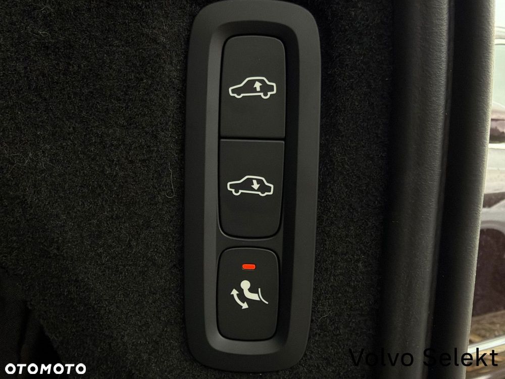 Volvo XC 90 - 21