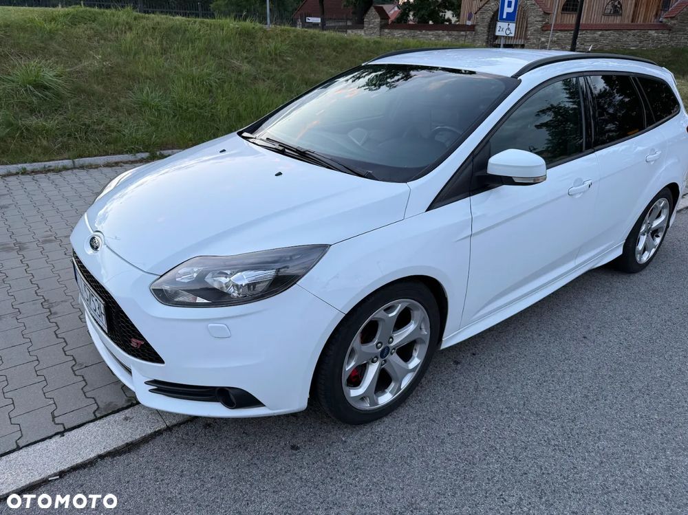 Ford Focus 2.0 EcoBoost ST mit Leder-Sport-Paket - 8