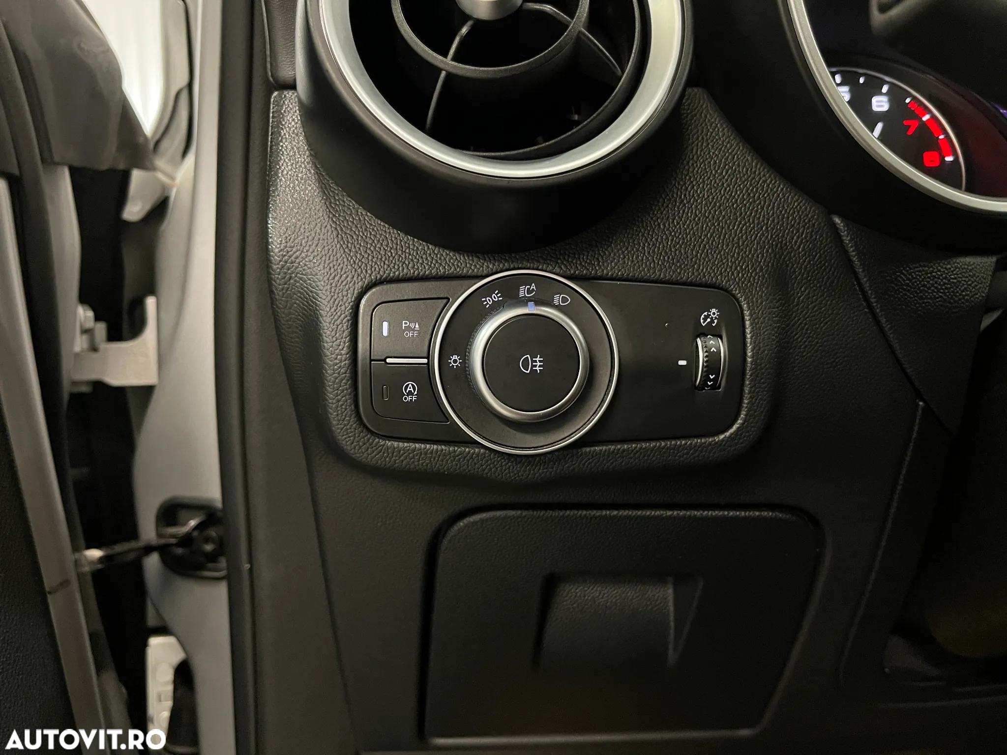 Alfa Romeo Stelvio 2.9 V6 Turbo AWD AT8 Quadrifoglio - 25