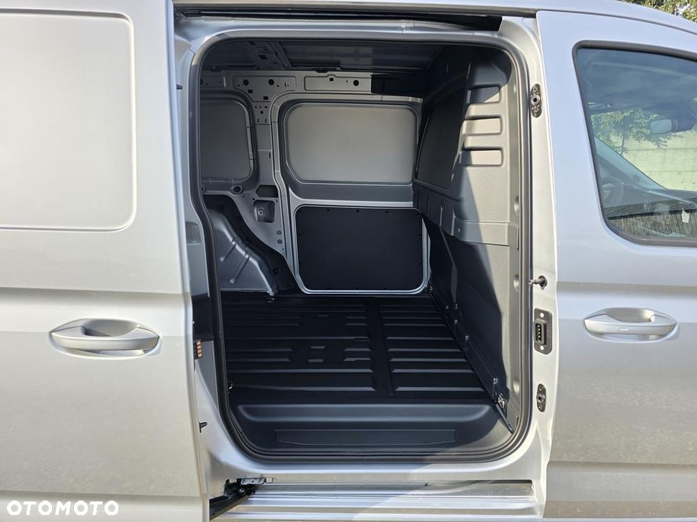 Ford Transit Connect '24 L2 Limited - 23