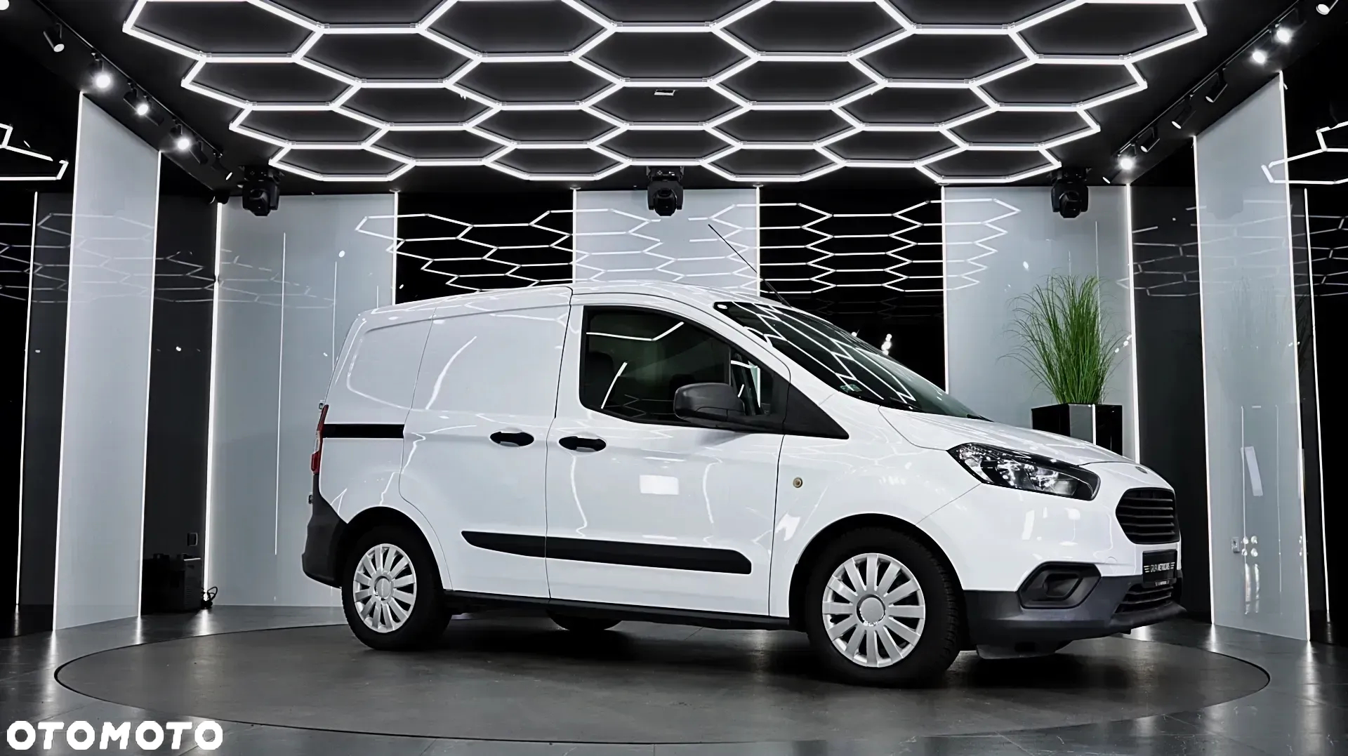 Ford Transit Courier 1.0 EcoBoost Trend - 12