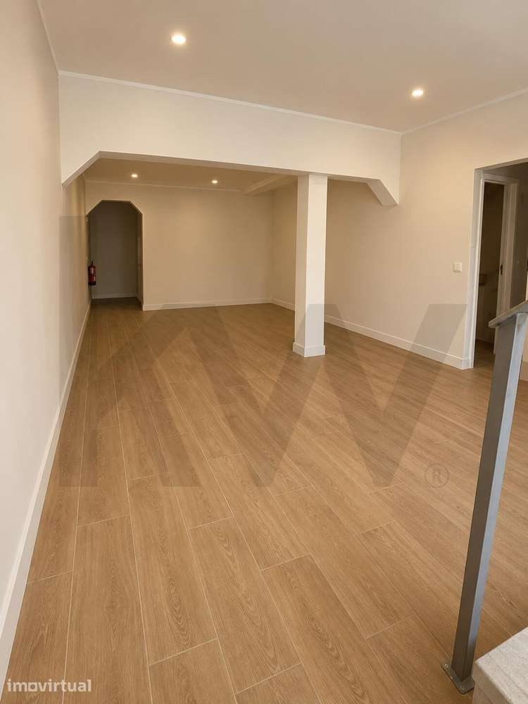 OportunidadeI T1 para Obras Totais | 41 m2  | Príncipe Real I Praça da - Grande imagem: 2/16
