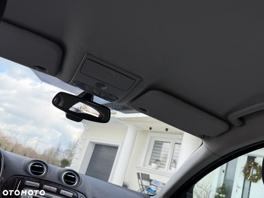 Ford Mondeo 2.0 TDCi Champions Edition - 34